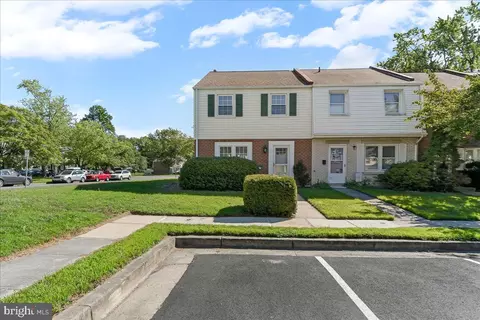 20 Patrick Henry Ct, Newark, DE 19711
