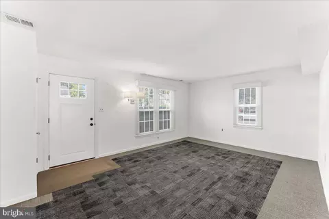 20 Patrick Henry Ct, Newark, DE 19711 photo 3