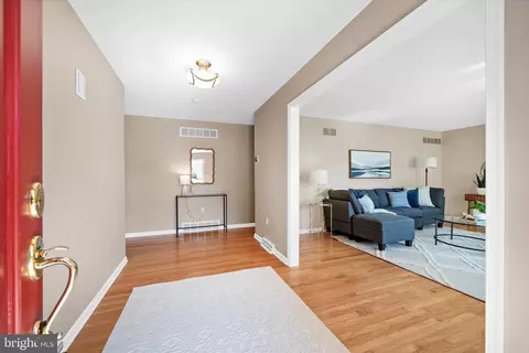 Entry Way - 2603 Ebright Rd, Wilmington, DE 19810 photo 2 of 2