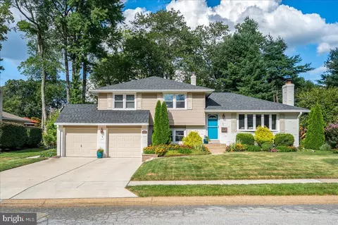 2411 Larchwood Rd, Wilmington, DE 19810