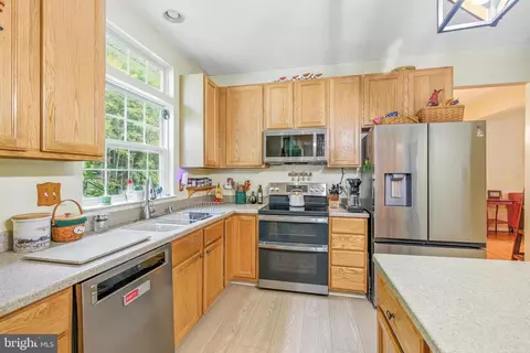 Kitchen - 463 Preakness Run, Newark, DE 19702 photo 2 of 2