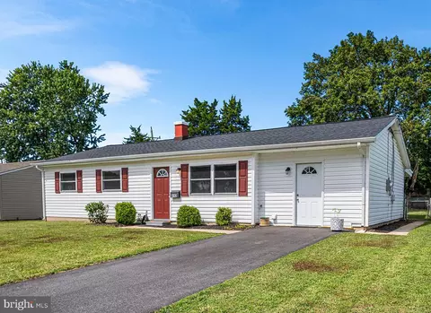 112 Lynch Farm Dr, Newark, DE 19713