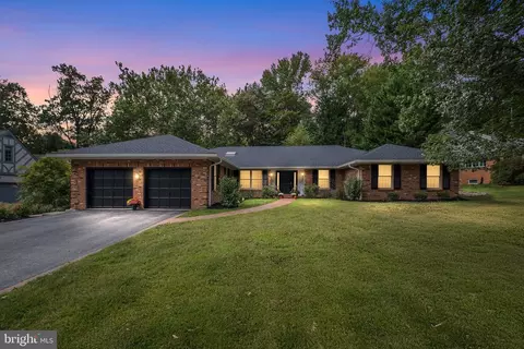1005 Warwick, Wilmington, DE 19807