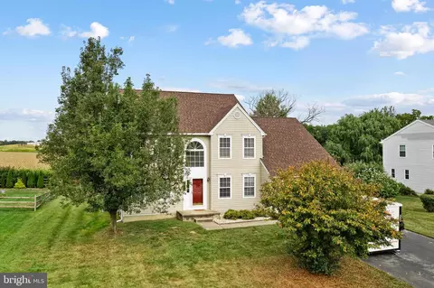 218 Fieldstone Crossing Dr, Bear, DE 19701