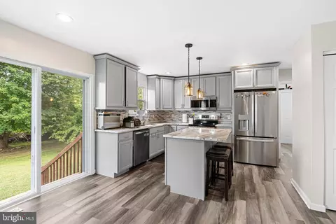 Kitchen - 218 Fieldstone Crossing Dr, Bear, DE 19701 photo 1 of 2