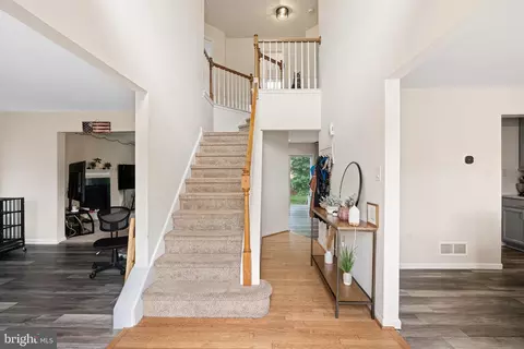 Entry Way - 218 Fieldstone Crossing Dr, Bear, DE 19701 photo 1 of 10