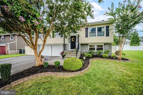 24 Marta Dr, Wilmington, DE 19808