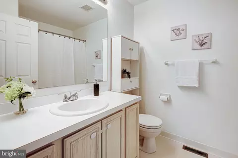 Bath - 6 Kimberly Dr, Middletown, DE 19709 photo 4 of 4