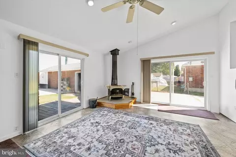 25 Monticello Blvd, New Castle, DE 19720