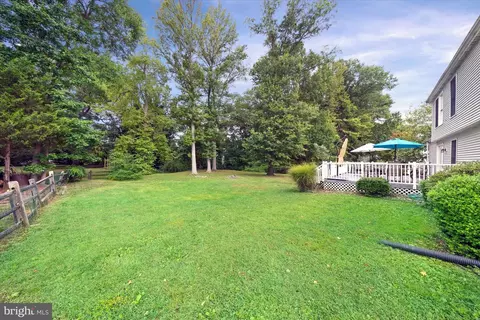 Exterior - 154 Bartley Dr, Newark, DE 19702 photo 7 of 10