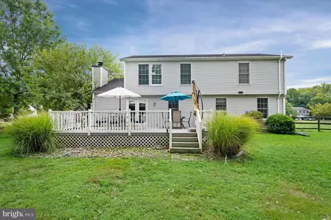 Exterior - 154 Bartley Dr, Newark, DE 19702 photo 6 of 10