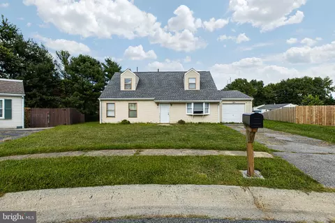 6 Duet Ct, Newark, DE 19713 photo 2