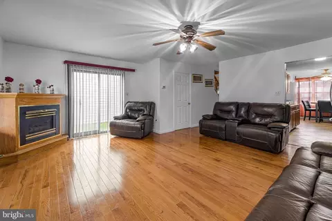 Living - 28 Paxton Ln, Bear, DE 19701 photo 1 of 1
