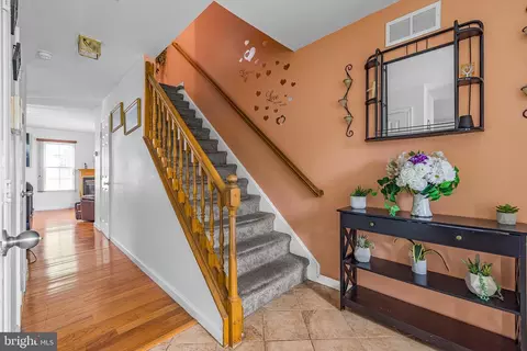 Entry Way - 28 Paxton Ln, Bear, DE 19701 photo 5 of 7