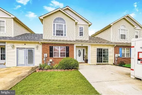 28 Paxton Ln, Bear, DE 19701