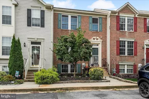247 Jasmine Ln, Newark, DE 19702