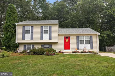 20 Sue Ln, Newark, DE 19711