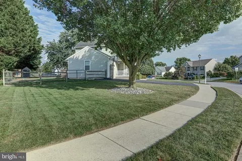 Exterior - 367 E Harvest Ln, Middletown, DE 19709 photo 3 of 22