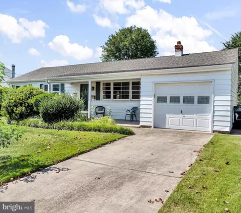 332 E Roosevelt Ave, New Castle, DE 19720