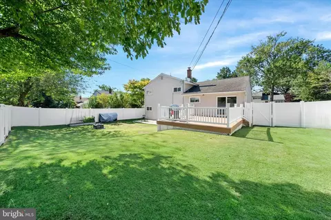 Exterior - 47 Ruby Dr, Claymont, DE 19703 photo 6 of 10