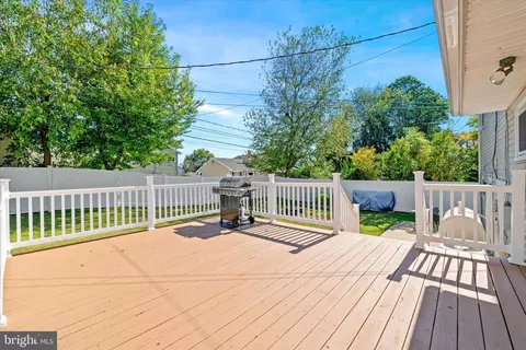 Exterior - 47 Ruby Dr, Claymont, DE 19703 photo 8 of 10