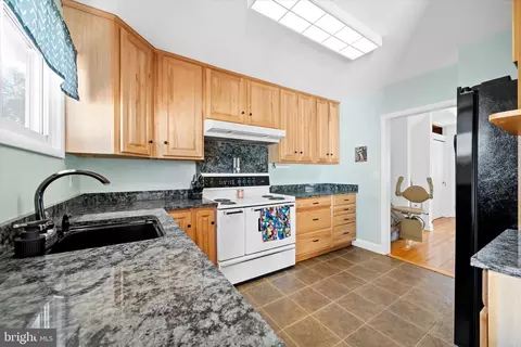 Kitchen - 47 Ruby Dr, Claymont, DE 19703 photo 1 of 3