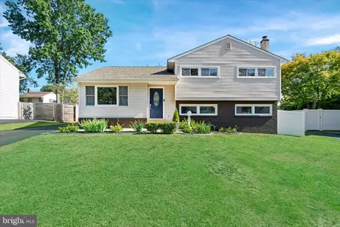 47 Ruby Dr, Claymont, DE 19703