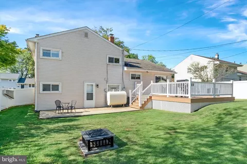 Exterior - 47 Ruby Dr, Claymont, DE 19703 photo 4 of 10
