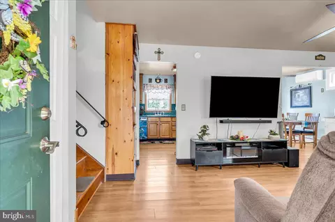 Entry Way - 812 Broadfield Dr, Newark, DE 19713 photo 1 of 1