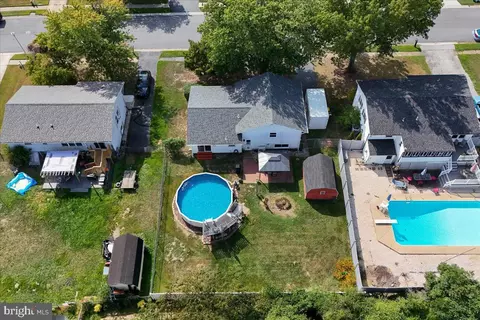 View/Area - 812 Broadfield Dr, Newark, DE 19713 photo 4 of 4