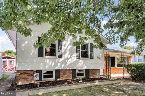 812 Broadfield Dr, Newark, DE 19713