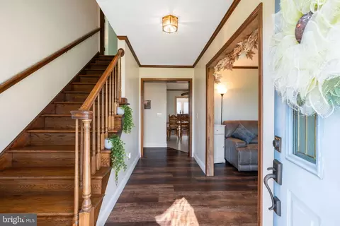 Entry Way - 865 Silver Run Rd, Middletown, DE 19709 photo 1 of 8