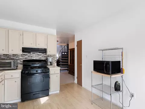 Kitchen - 105 E Skeet Cir, Bear, DE 19701 photo 2 of 3