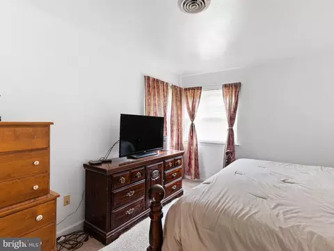 Bedroom - 105 E Skeet Cir, Bear, DE 19701 photo 3 of 7
