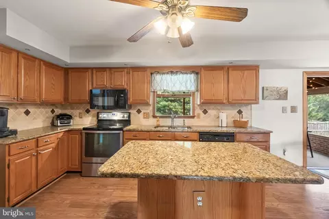 Kitchen - 8 Wortham Ct, Bear, DE 19701 photo 3 of 3