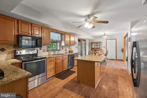 Kitchen - 8 Wortham Ct, Bear, DE 19701 photo 2 of 3