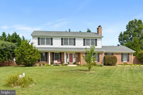 8 Wortham Ct, Bear, DE 19701