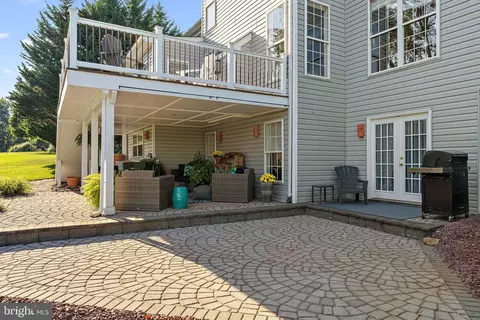 Exterior - 205 Robin Redbreast Rd, Newark, DE 19711 photo 4 of 13