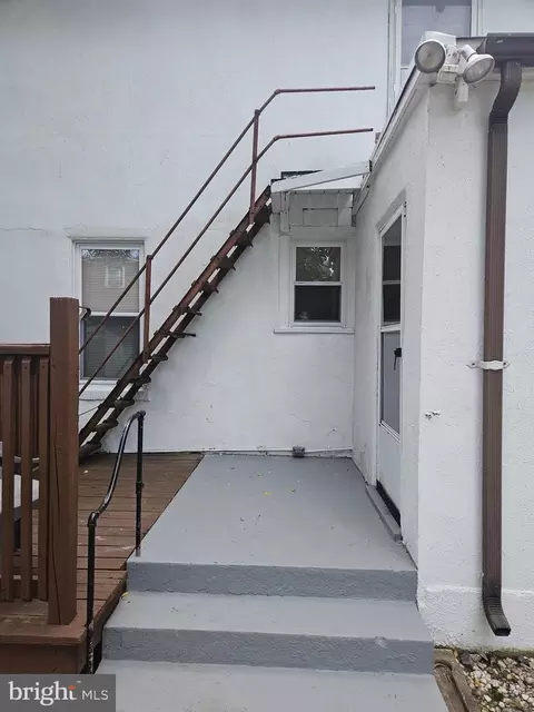 Exterior - 101 E Thirty Fifth St, Wilmington, DE 19802 photo 3 of 6