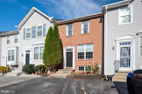 308 Palmerston Ct, Newark, DE 19702