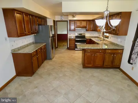 Kitchen - 16 Carol Ann Ct, Bear, DE 19701 photo 6 of 6