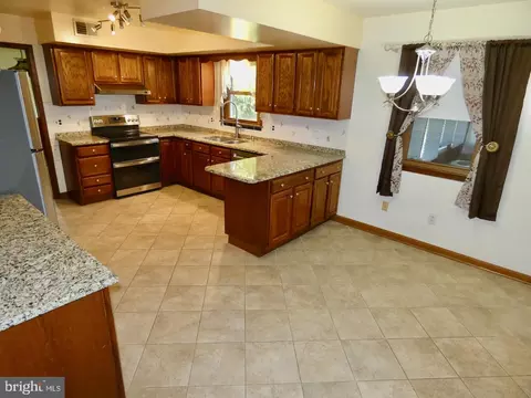 Kitchen - 16 Carol Ann Ct, Bear, DE 19701 photo 1 of 6