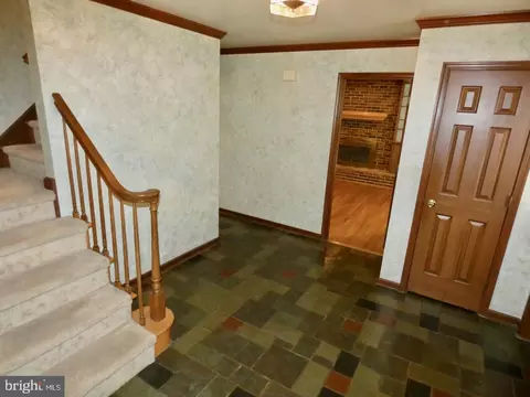 Entry Way - 16 Carol Ann Ct, Bear, DE 19701 photo 2 of 7
