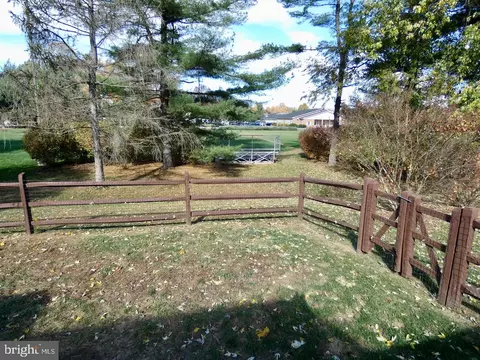 Exterior - 16 Carol Ann Ct, Bear, DE 19701 photo 14 of 15
