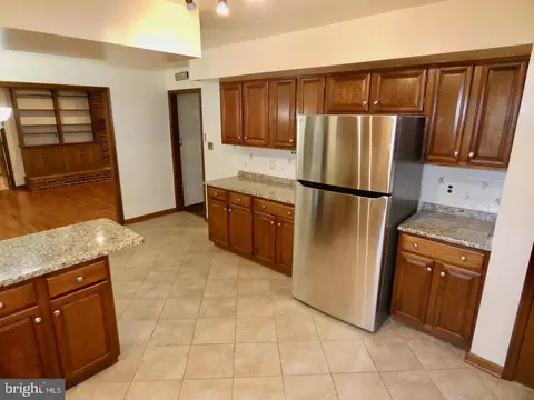Kitchen - 16 Carol Ann Ct, Bear, DE 19701 photo 5 of 6