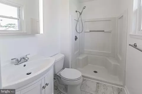 Bath - 8 Cassandra Rd, Newark, DE 19702 photo 2 of 2
