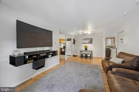 302 River Rd #D8, Wilmington, DE 19809