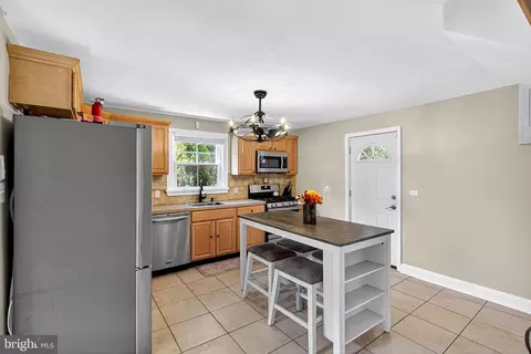Kitchen - 2 E Delaware Ave, Wilmington, DE 19809 photo 2 of 4