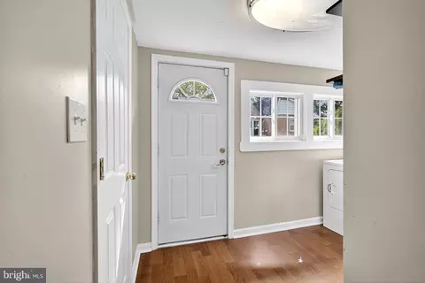 Entry Way - 2 E Delaware Ave, Wilmington, DE 19809 photo 8 of 11