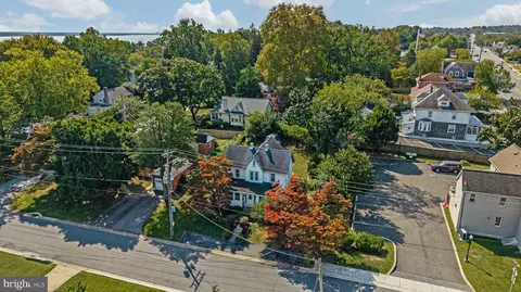 View/Area - 2 E Delaware Ave, Wilmington, DE 19809 photo 2 of 8